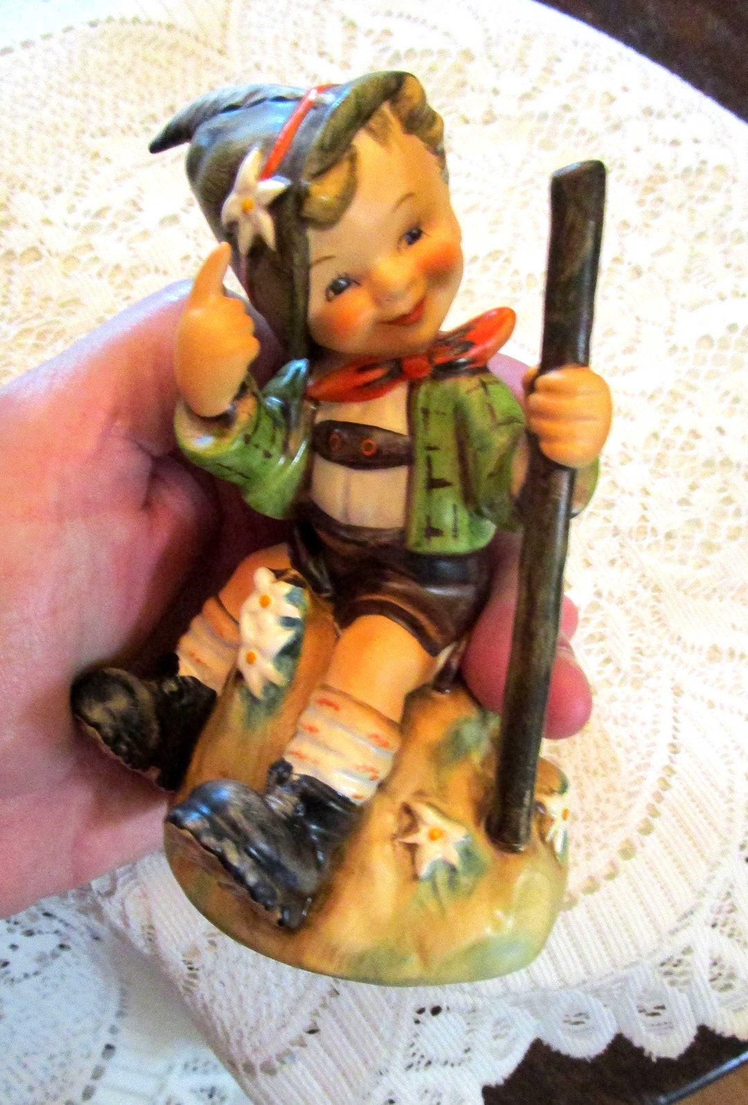 FIGURINE HUMMEL 1/39/0 bougeoir ange 7 cm. 1er choix en excellent état