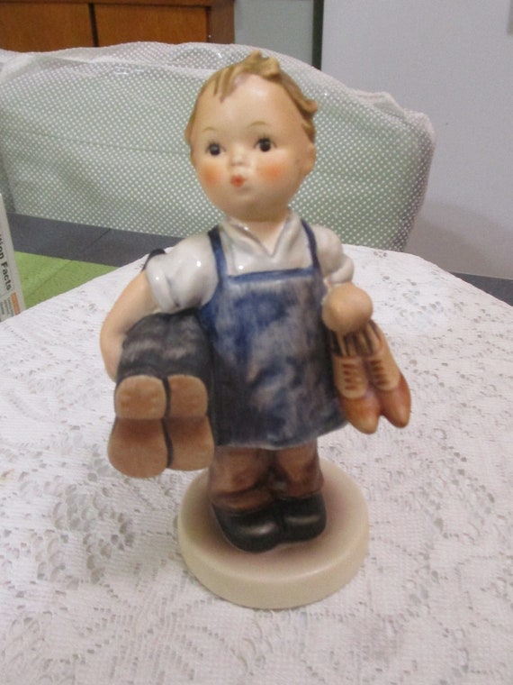 Hummel Figurine, 