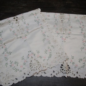 2, Vintage Embroidered Cutwork Runners, Lot#RU34