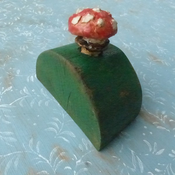 A SmallToadstool / Natur Inspired Ceramic Mushroom / Glazed Ceramic Mushroom / Original Sculpture / Rustic Clay Sculpture / Care Gift