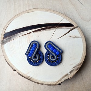 Small square blue and gold soutache jewellery clip on earrings for women, cobalt blue art deco women stud earrings, everyday gold earrings image 4