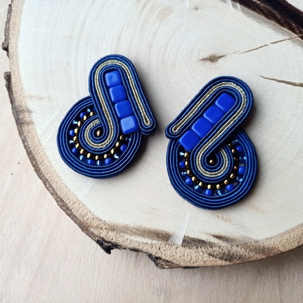 Small square blue and gold soutache jewellery clip on earrings for women, cobalt blue art deco women stud earrings, everyday gold earrings