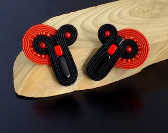 Black red soutache everyday earrings studs, Valentines day earrings gift for her, small minimalist square earrings, black evening earrings