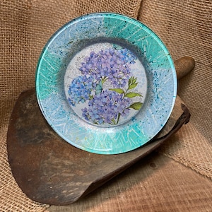 Glass Plate, decoupaged plate, hydrangea decorative plate, hydrangea plate, cottage theme plate, farmhouse plate, country decor plate