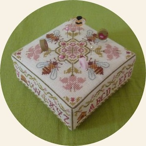 Bees Pincushion, counted cross stitch chart. Square Pincushion to stitch.