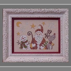 Grille de point de croix Christmas and Co. Carte de Noël avec le père Noël, le bonhomme de neige et le renne.