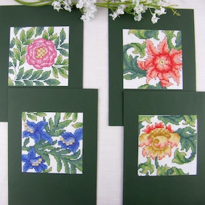 Motifs Modern Style, 4 grilles pour le point de croix.