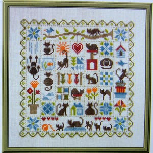 Peut inclure: Un motif de point de croix coloré représentant une variété de chats dans différentes poses et situations. Le motif est entouré d'une bordure festonnée et comprend une variété de couleurs, notamment le rouge, le bleu, le vert et le jaune.