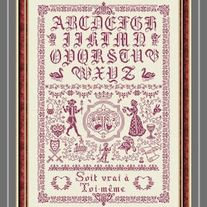 Op de afbeelding: Een witte kruissteek sampler met een bordeauxrood alfabet, bloemmotieven en een citaat in het Frans dat luidt "Soit vrai à toi-même".