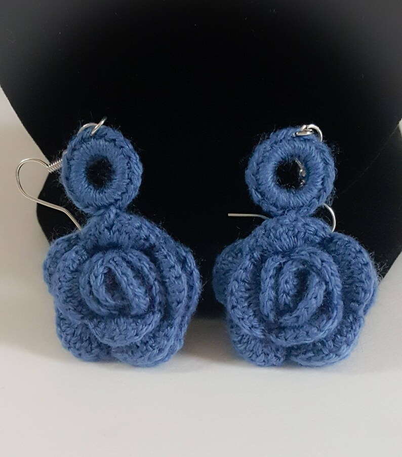 Blue Crochet Rose Necklace and Earing Set Handmade Jewelry Summer Accessories Floral Jewelry