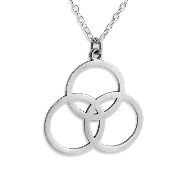 Borromean Rings 3 Circles Symbol of the Christian Trinity Trefoil Religious Charm Pendant Necklace 925 Sterling Silver  N0194S