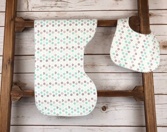 Conjunto de tela de agua y gris y tela burp