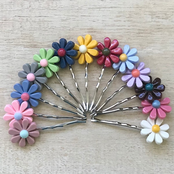 Daisy Flower Power Hair Pin Tropical Island Spring Garden Nature Cottage Hippie Chick Boho Wedding Music Fest Birthday Party Favor Gift Cute