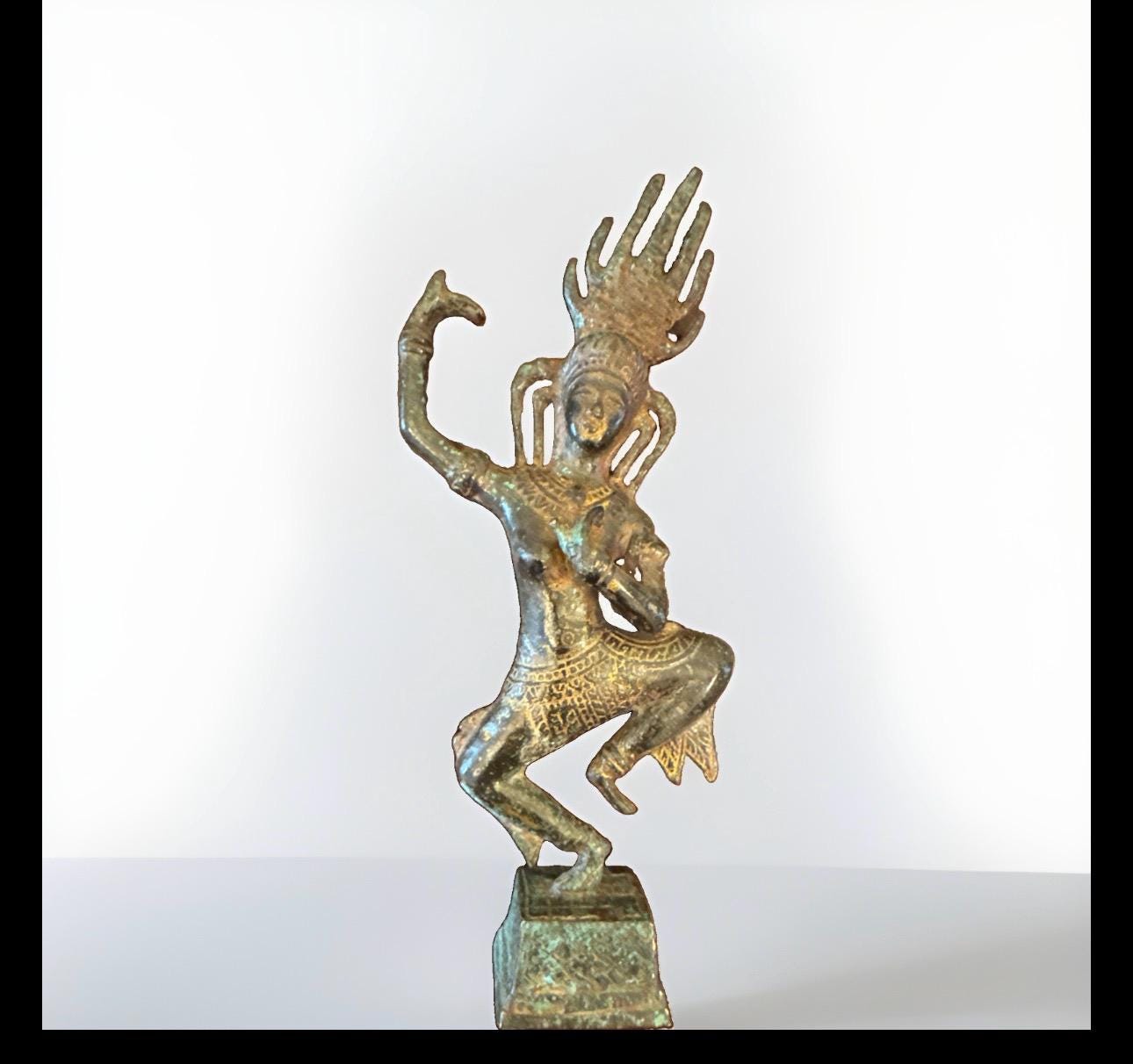 Apsara statue - Etsy 日本