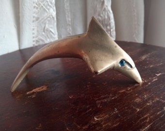 Vintage brass miniature shark, solid brass shark, shark figurine, paper weight shark, shark statue, sea lovers, fish lovers, blue eyes (pr)