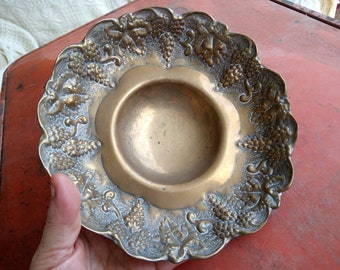 Exquisit handmade brass dish, etched dish, engraved dish, embossed dish, vanity decor, bronze dish, handmade, floral dish, grapes dish (kre)