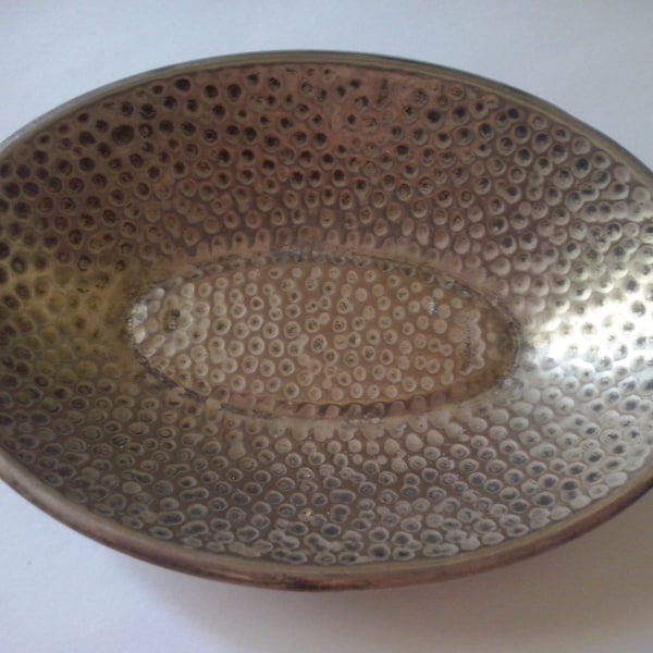 Vintage nickel silver hammered oval dish, shallow bowl, trinket holder, vanity decor, elegant dish, handmade dish (46-1) (PRAS)