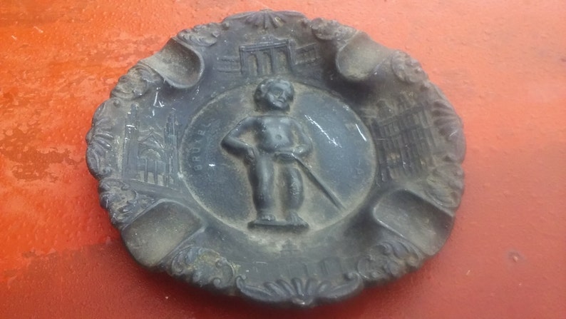 image 0 ... Souvenir of Belgium Brussels peeing boy nickel silver | Etsy