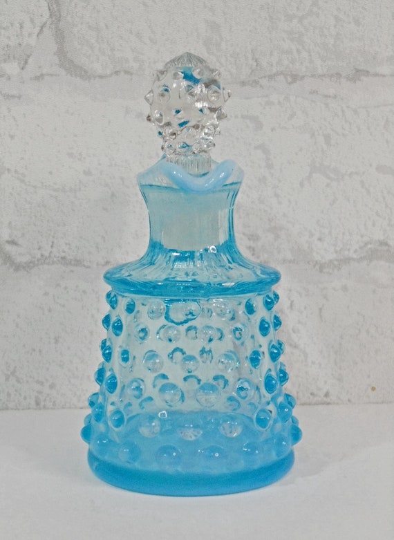 Vintage Fenton Blue Hobnail Glass Decanter Bottle wi… Gem