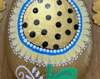 Großer Blumenbemalter Stein