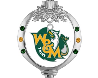 Adorno navideño con el nuevo logotipo de William & Mary