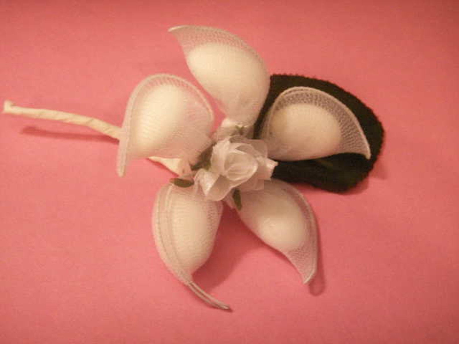 144 Leaves Jordan Almond Flowers Holder Wedding Favor Silver Etsy UK