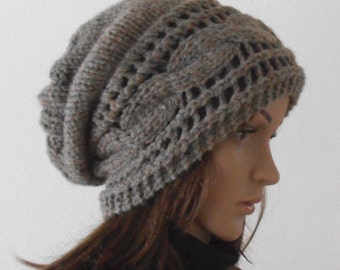 Winter Vrouwen Wollen Muts. Hand gebreide hoed in kleur "Koffie met melk". Slouchy Muts.