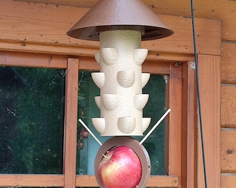 Multifunctional bird feeder “Alice”