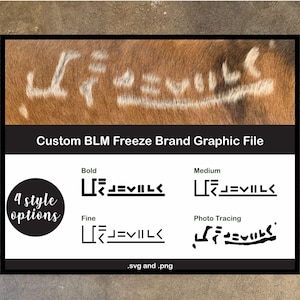 Peut inclure: Une conception graphique présentant quatre styles différents d'une marque personnalisée BLM Freeze. La marque est une image stylisée des lettres "LJ" avec une série de lignes et de formes. Les styles comprennent gras, moyen, fin et tracé photo. Le texte "Custom BLM Freeze Brand Graphic File" est en haut de l'image. Le texte "4 style options" est dans un cercle en bas à gauche de l'image. Le texte ".svg and .png" est en bas au centre de l'image.