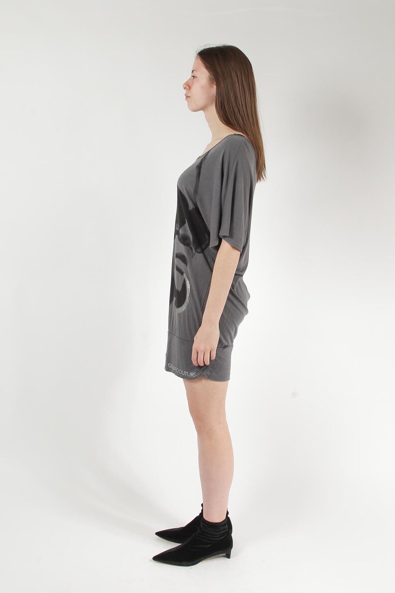1980s FACE Print Dress Vintage 80s Grey Metallic GLAM Couture Dolman Sleeves Boho Sparkly Silver Tshirt Party Cocktail Mini Dress Medium