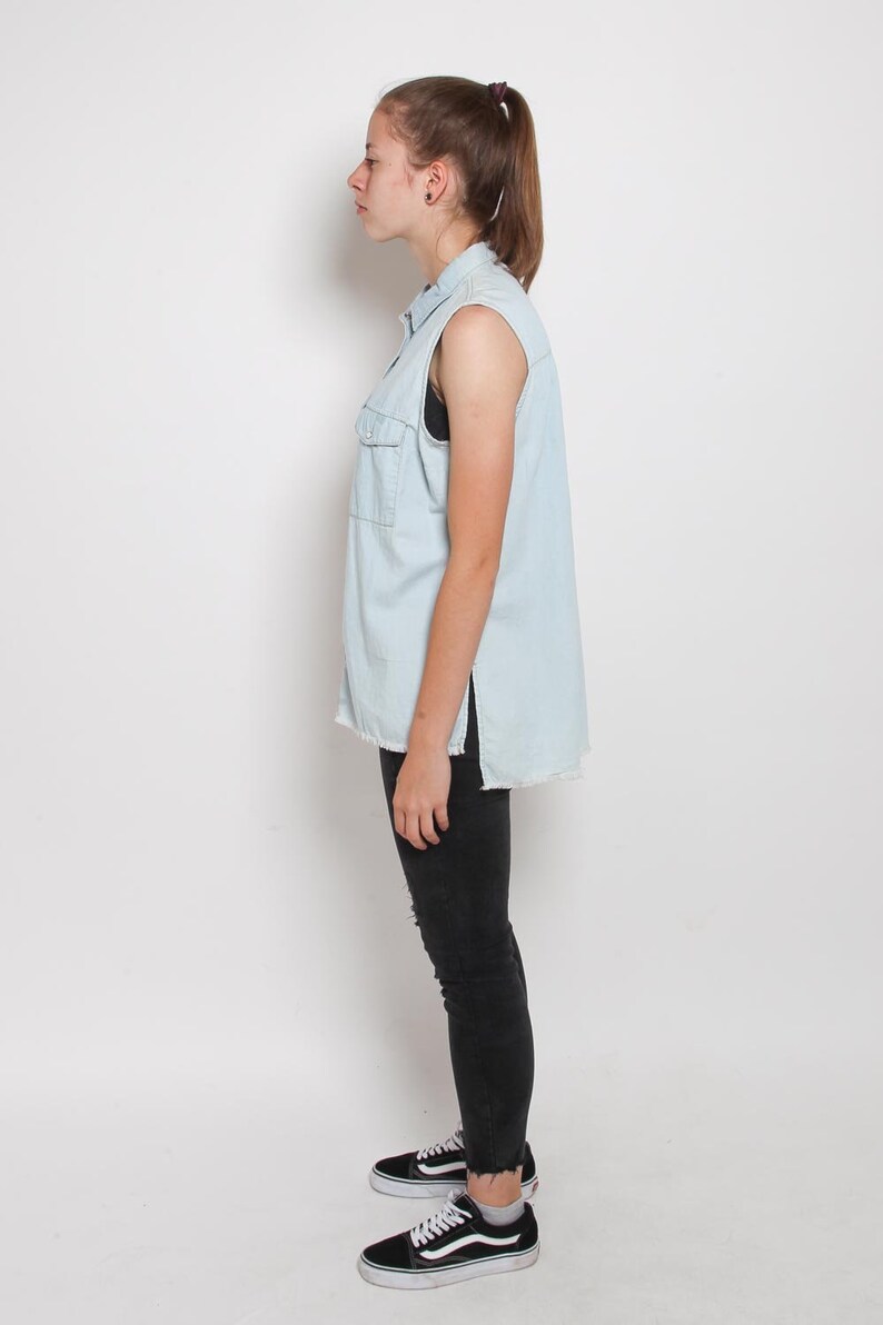 1980s Denim Vest 80s Vintage Jean Shirt Blue Frayed Biker Top Jean Jacket Cotton 90s Grunge Sleeveless Hipster Button Up Top Size M L