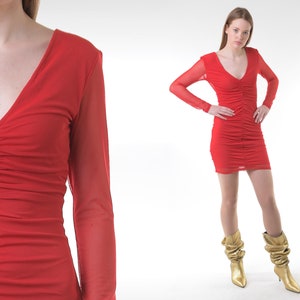 80er Jahre Rotes Kleid Vintage 1980er Jahre MESH Sheer High Waist Disco Party Rückenfrei Drapiert Bodycon Boho Etui Tiefem V-Ausschnitt Eng anliegend Minikleid S M