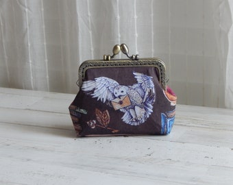 Harry Potter Coin Purse: Hedwig Owl Card Wallet with Kiss Clasp
