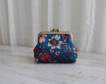 Dark Green Embroidery Silk Floral Wallet Card Holder Coin Purse with Butterfly Bow Kiss Clasp