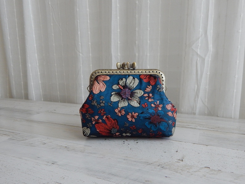 Dark Green Embroidery Silk Floral Wallet Card Holder Coin Purse with Butterfly Bow Kiss Clasp image 1