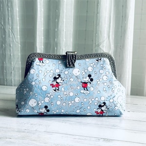 Disney Mickey and Minnie Mouse Blow the Bubble Clutch bag  Purse Wallet / Crossbody Aluminum Chain Strap