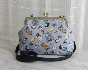 Snoopy Charlie Brown Design Crossbody bag Messenger with Adjustable Leather Strap Kiss Clasp