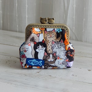 Cute Cats Square Coin Purse Wallet with Cat Face Kiss Clasp