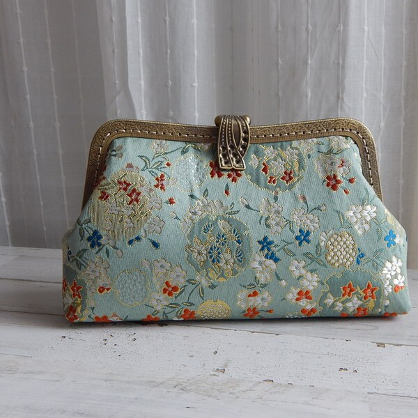 Green Embroidery Silk Floral Clutch Purse Wallet / Crossbody Aluminum Chain Strap
