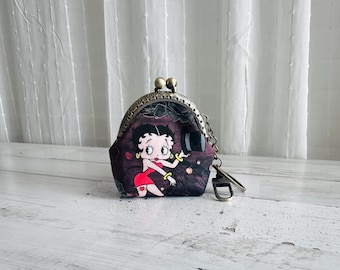 Betty Boop Small Coin Purse: Jazz Age Design with Keychain Hook