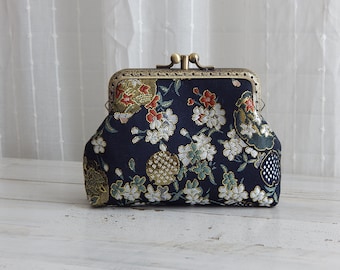 Black Embroidery Floral Design Double Layered Wallet Card Holder Coin Purse with Kiss Clasp