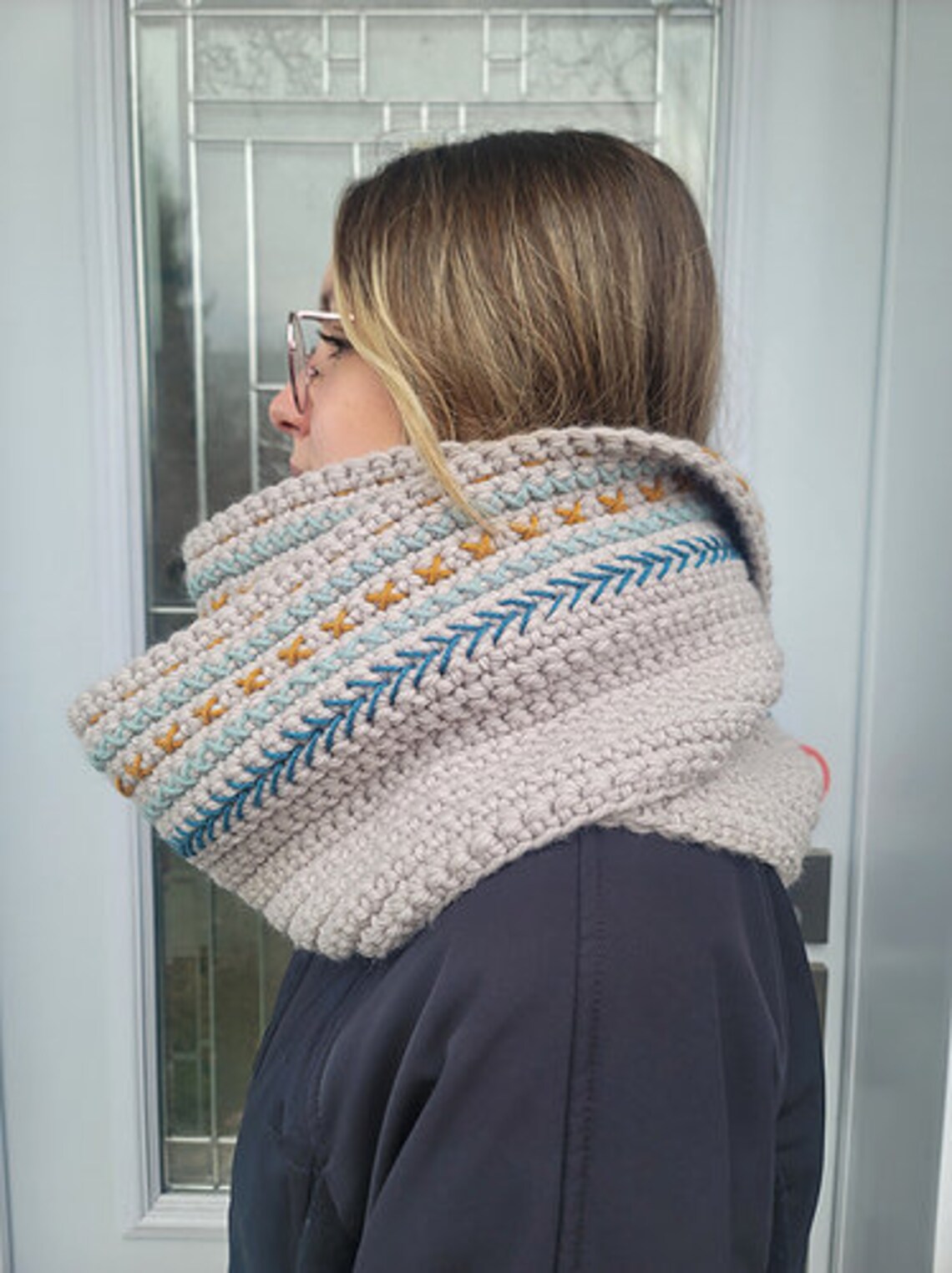 Crochet Infinity Scarf - Easy Pattern Embroidery With Aran & Super ...