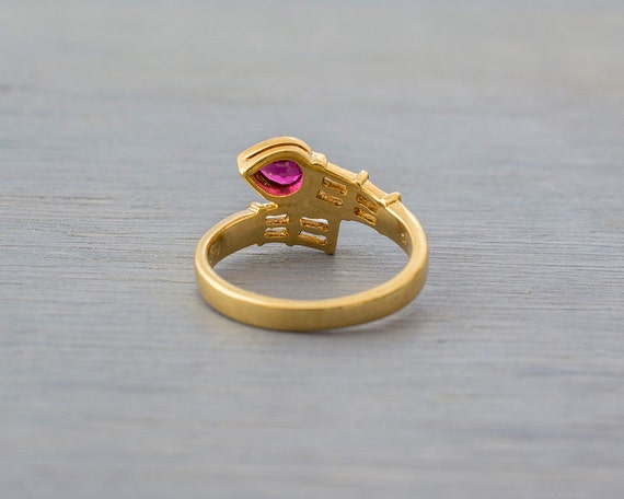 Vintage 18k Yellow Gold, Red Ruby Diamond Ring - … - image 3