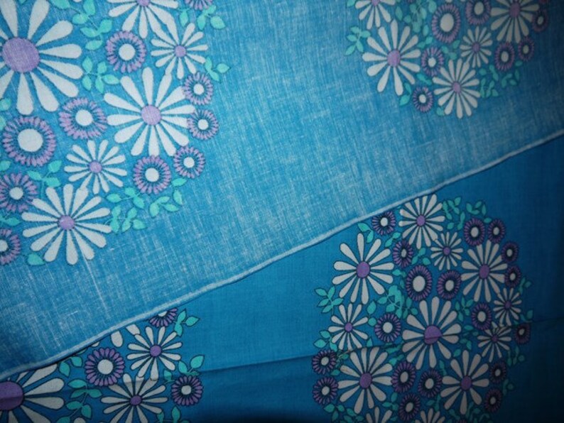 1970s Vintage Fabric Scandinavian Craft RETRO Design Colorful Flower