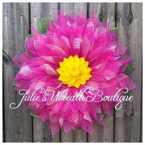 Wreath Tutorials, Flower Collection Tutorial, Video Tutorial, DIY Wreath Tutorial, Flower Wreath Tutorial, Julie's Wreath image 4