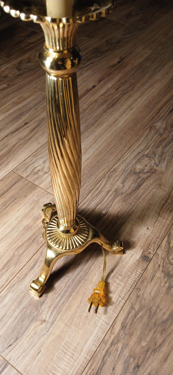 Beautiful vintage Berman Brass Lamp with a twisted column design