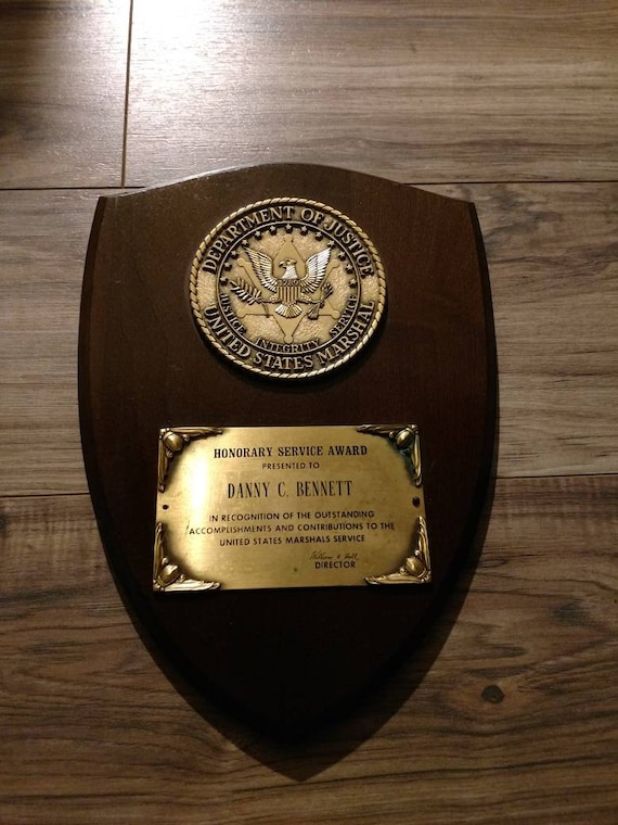 Vintage US Marshals Honorary Service Award Plaque - Etsy
