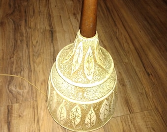 Vintage MCM ceramic or chalkware and teak lamp with leaf design