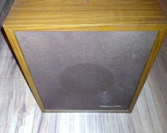 Vintage Realistic Minimus 3 bookshelf speaker