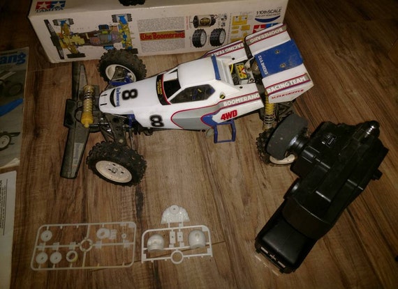 Vintage Tamiya Boomerang 1/10 5855 RC Buggy With Box and Vintage Tamiya Boomerang 1/10 5855 RC Buggy With Box and